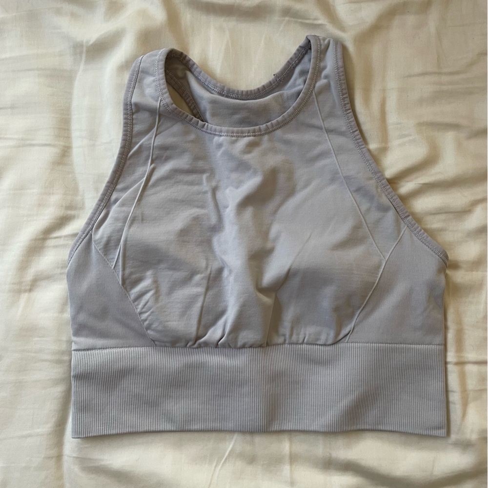 Lululemon sports bra size 6